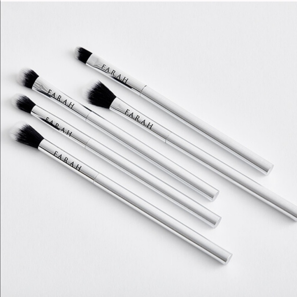 Farah brushes